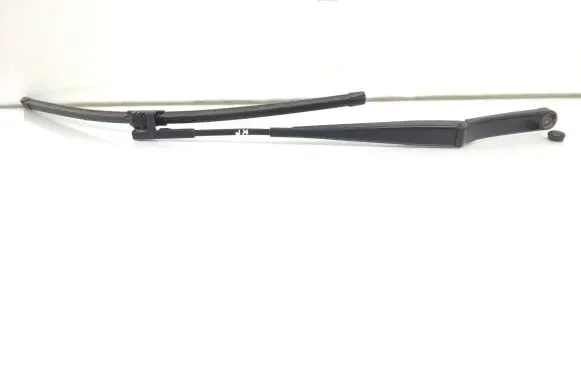 Skoda Octavia Mk2 (1Z) Front wiper blade arm 1Z1955409A