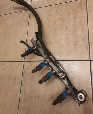Audi A4 S4 B5 8D Fuel main line pipe 050133681A