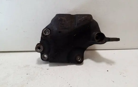 Chevrolet Orlando Engine mounting bracket 