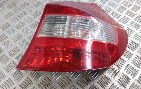 BMW 1 E81 E87 Rear/tail lights 6924502