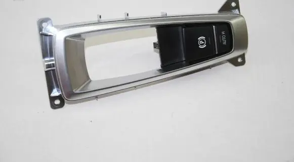 BMW X6 F16 Hand parking brake switch 6822520