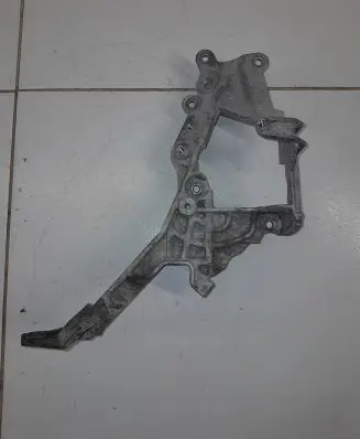 Land Rover Discovery Sport Fuel pump bracket G4D39L456DC
