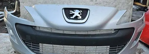 Peugeot 308 Front bumper 