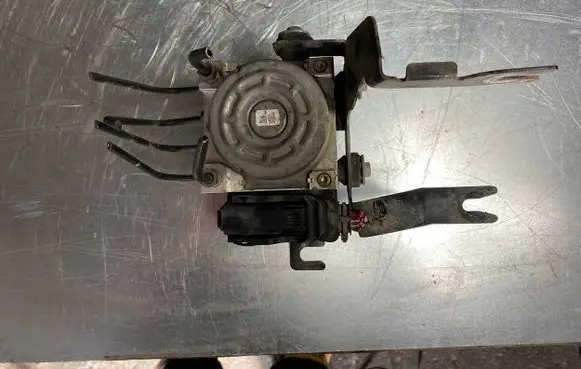 Dacia Dokker ABS Pump 10.0915-1447.3