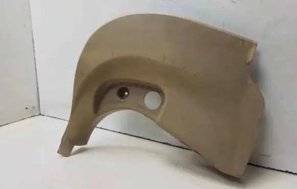 Foot area side trim