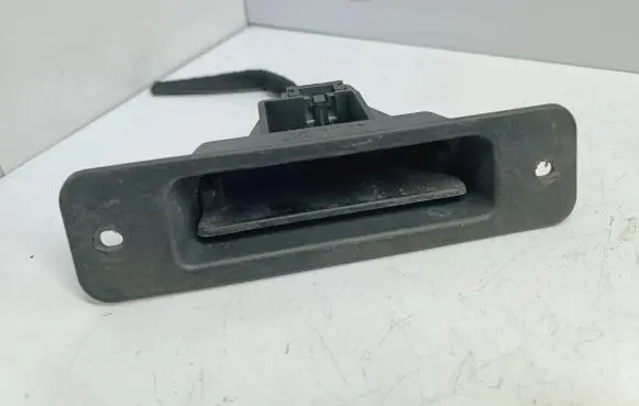 Tailgate opening switch