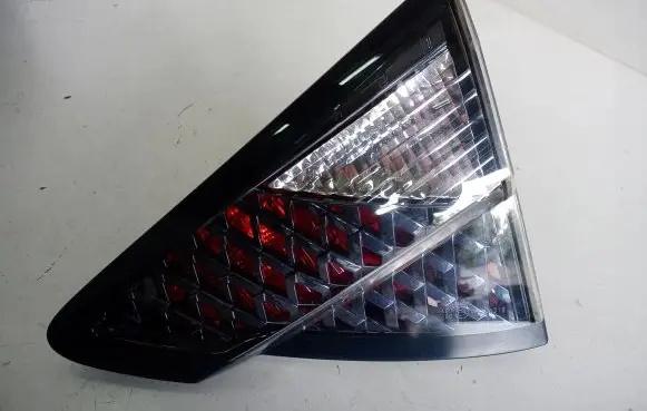 Renault Fluence Tailgate rear/tail lights 265503709R
