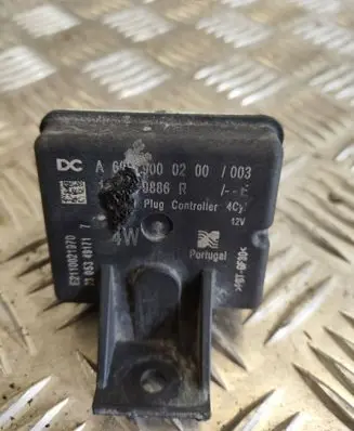 Renault Express Glow plug pre-heat relay A60890002 110679886R A60890002000