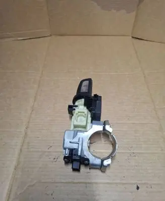 Nissan Qashqai Airbag control unit/module G6100A555 285904BA0A 24505432