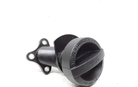 Volvo XC60 Oil fill pipe 31330189