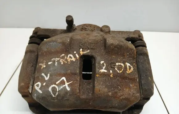 Nissan X-Trail T31 Front brake caliper