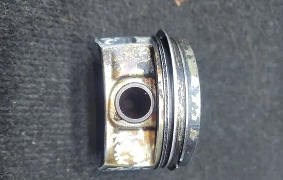 Volkswagen Golf VI Piston 76L92