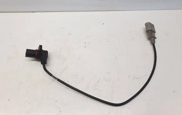 Volkswagen Touareg I Crankshaft position sensor 0261210178