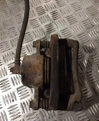 Front brake caliper