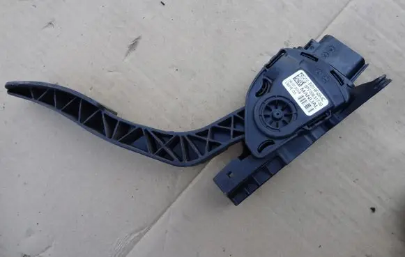 Ford Transit Courier Accelerator throttle pedal 8V21-9F836-AC