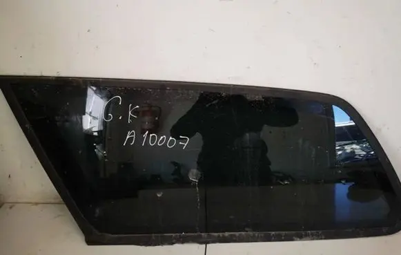 Volvo V50 Rear side window as2