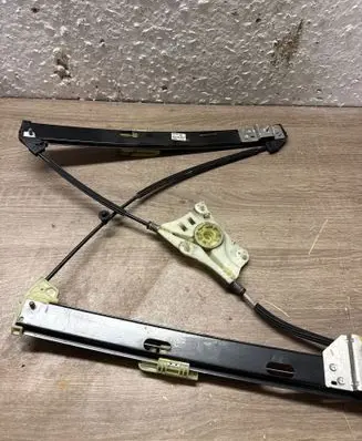 Seat Ibiza V (KJ) Front door electric window regulator 6F0837462 SE27003S