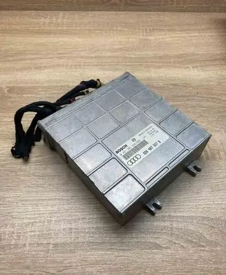 Audi A4 S4 B5 8D Engine control unit/module ECU 8D0907557B 0261203554 USED