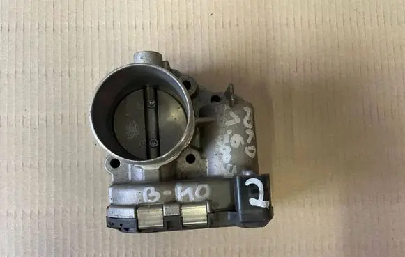 Ford Focus Throttle valve 7S7G9F991CA
