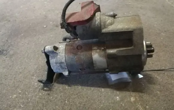 Jaguar S-Type Starter motor 4R8311001AC