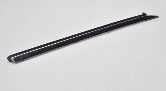 Nissan X-Trail T33 Rear door windshield rail 768A5-6RA0A
