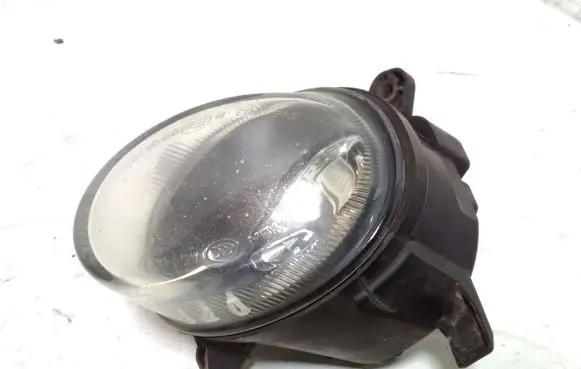 Volkswagen PASSAT CC Front fog light 8T0941700