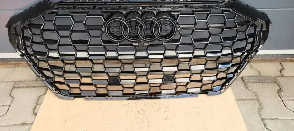 Audi RSQ3 Front grill