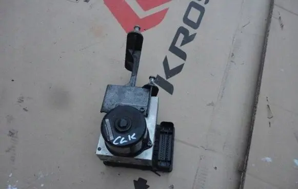 Mercedes-Benz CLK A209 C209 ABS Pump A005431