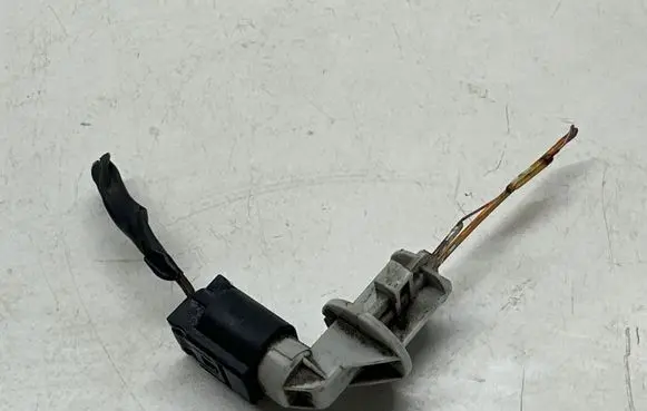 BMW 3 E46 Coolant level sensor 7506601