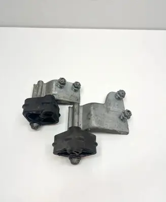 Mercedes-Benz SL R231 Muffler mount bracket/holder A2314921041 A2314920941