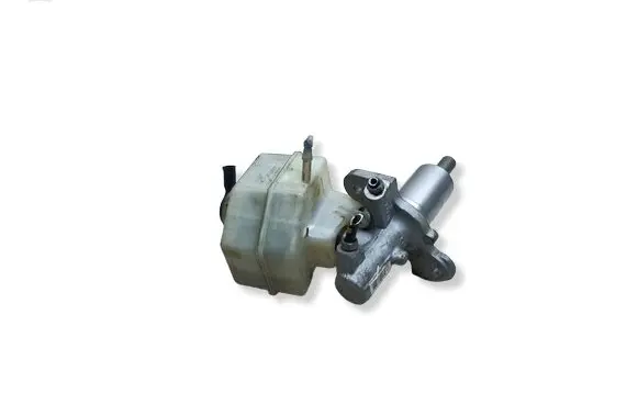 BMW X3 E83 Master brake cylinder 32067199