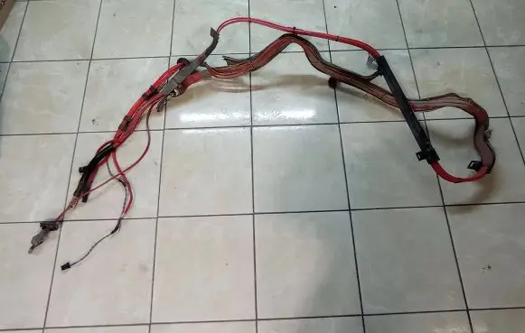BMW 7 F01 F02 F03 F04 Positive cable (battery)