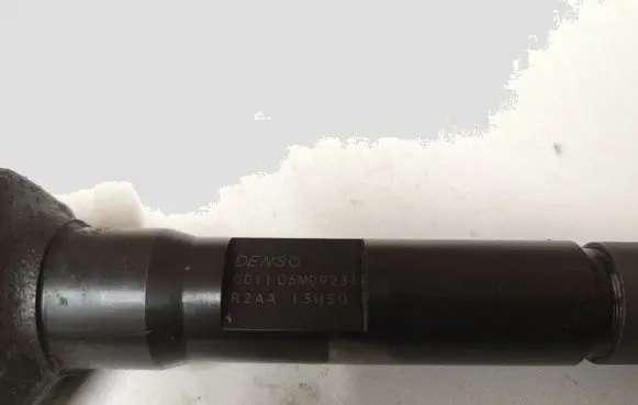 Mazda 6 Fuel injector R2AA13H50