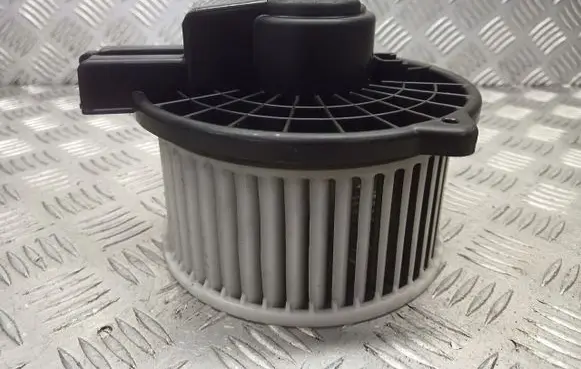 Mazda 6 Front door blower motor 8727000700