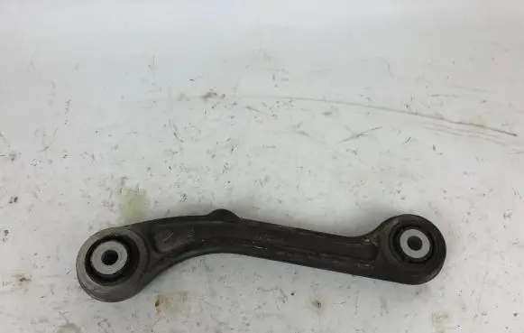 Maserati Ghibli Rear upper control arm/wishbone 670007252