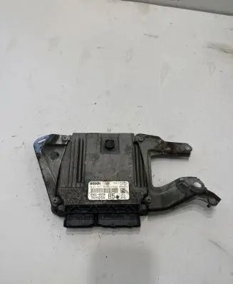 Toyota Yaris Engine control unit/module 896610DG50 1039S39970 0281017134