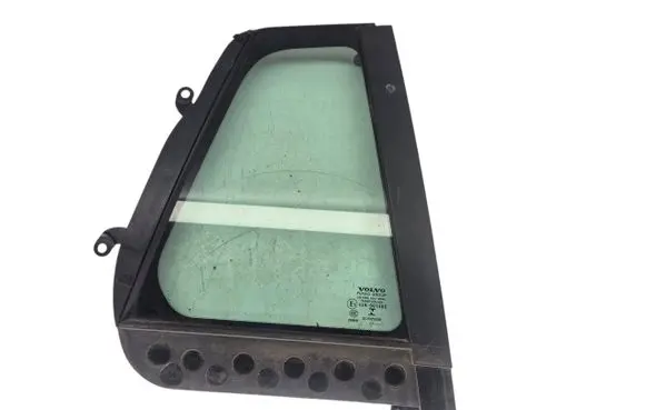 Rear side window