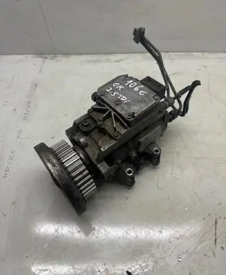 Audi A6 S6 C5 4B Fuel injection high pressure pump 0470506010