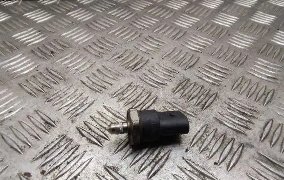 Fuel pressure sensor