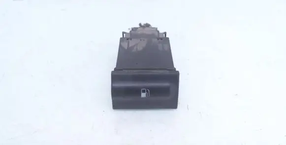 Skoda Octavia Mk1 (1U) Fuel tank opening switch 1U095983C