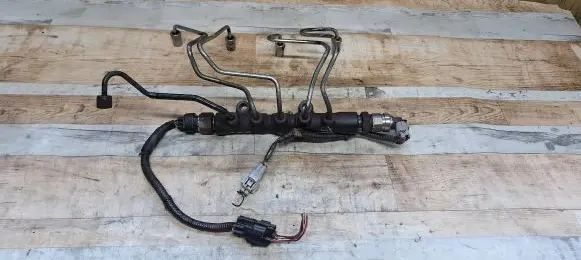 Toyota Avensis T250 Fuel main line pipe