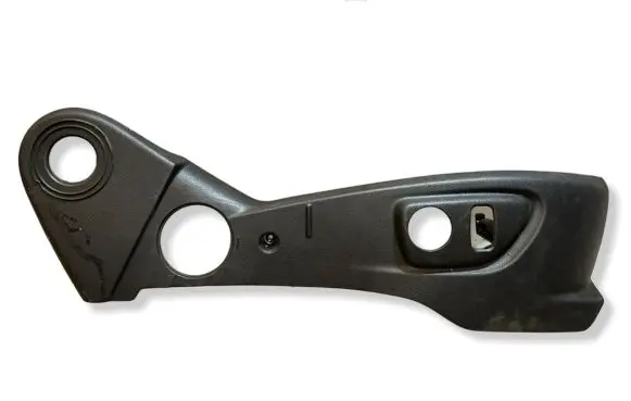 Opel Mokka X Front door seat control surround trim AVK16485