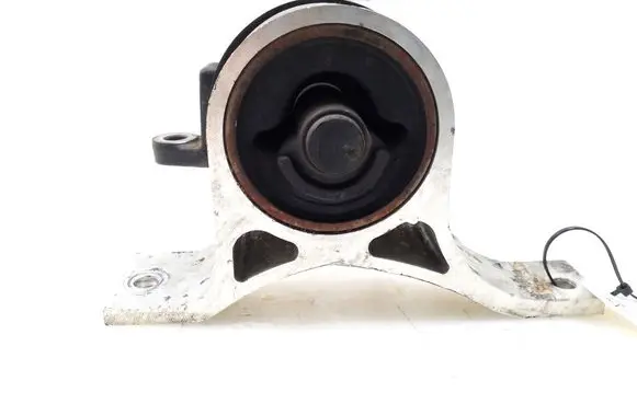 Nissan Murano Z50 Engine mounting bracket 