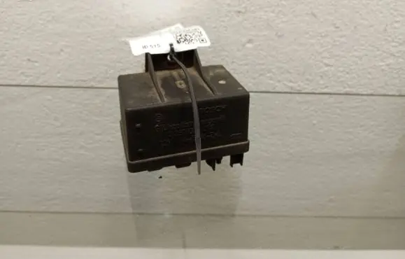 Jaguar S-Type Glow plug pre-heat relay 0281003018