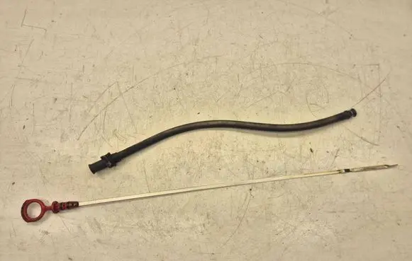 Volvo XC90 Oil level dip stick 8653597