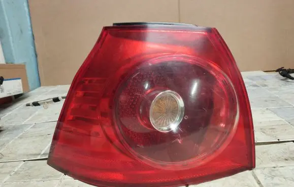 Volkswagen Golf V Rear/tail lights 1K6945095N