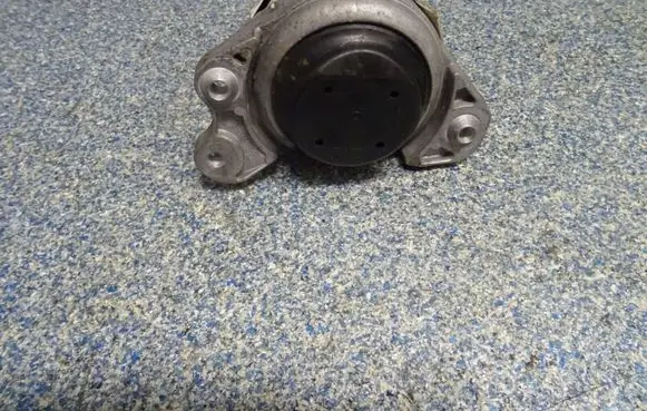Mercedes-Benz E W213 Engine mount bracket A2132402200