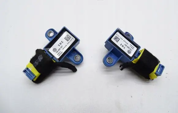 Volkswagen Scirocco Airbag deployment crash/impact sensor 1K8955557
