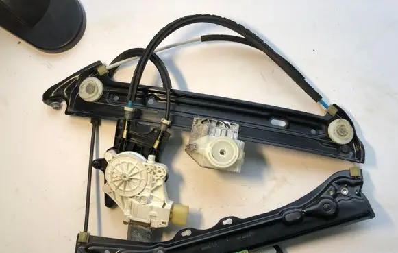 BMW 4 F32 F33 Front door window regulator with motor 938584 938584102 2013C33LH