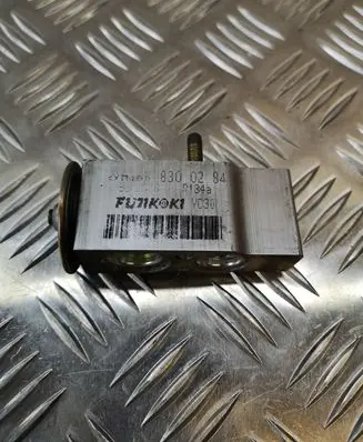Mercedes-Benz Vaneo W414 Air conditioning (A/C) expansion valve A1688300284 R134A